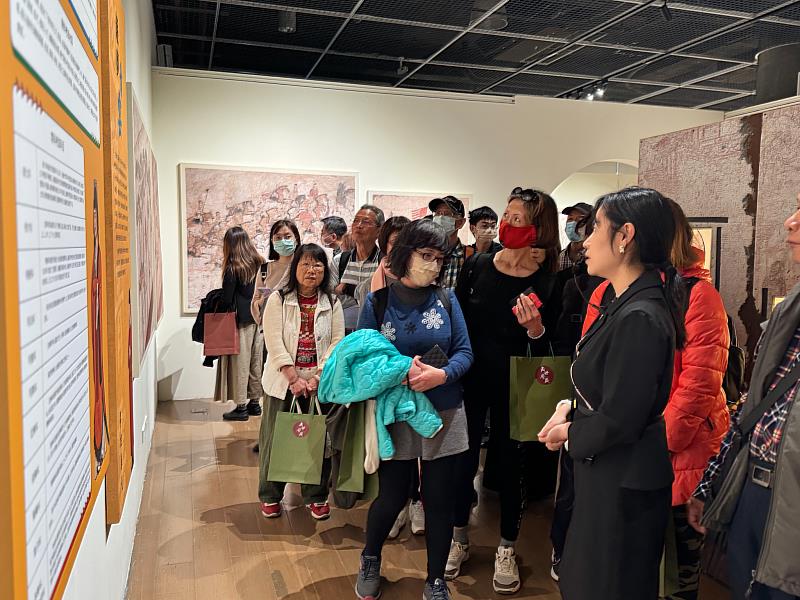 「盛世壁藏」重現一千二百年前的唐墓壁畫經典，讓當今世人一窺當時的繁華景象。