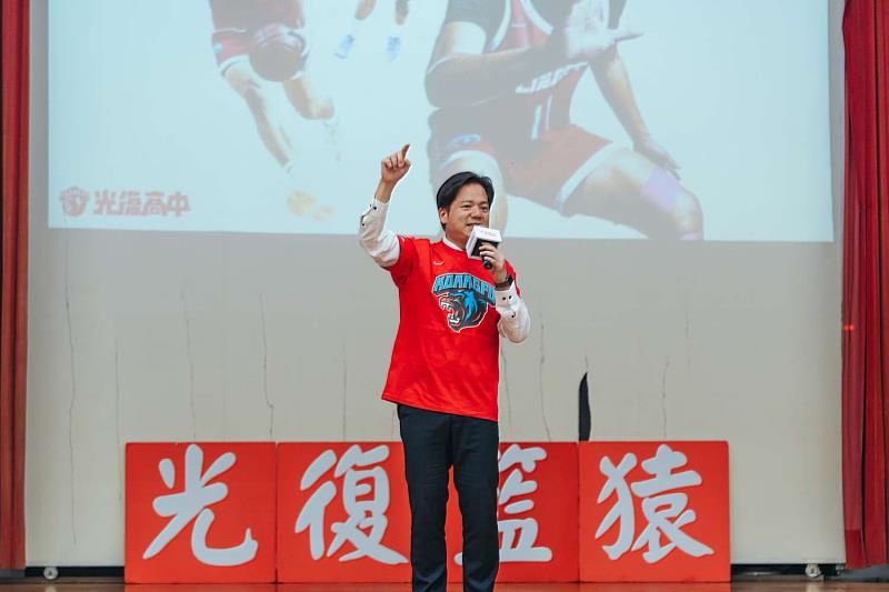 邱臣遠代理市長為選手們打氣,期許發揮實力再創佳績。
