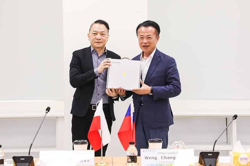 台灣波蘭商業協會參訪嘉義縣亞創中心，促進無人機產業合作-1