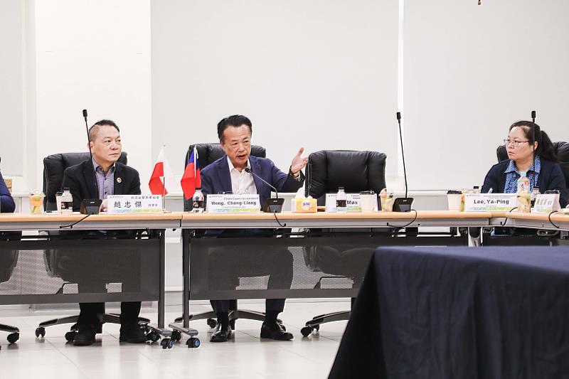 台灣波蘭商業協會參訪嘉義縣亞創中心，促進無人機產業合作-5