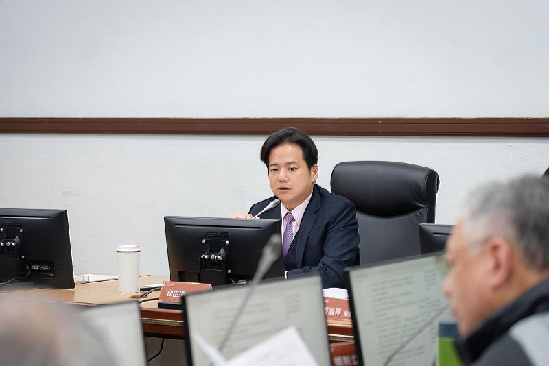竹市府召開交通改善小組第23次會議，代理市長邱臣遠主持
