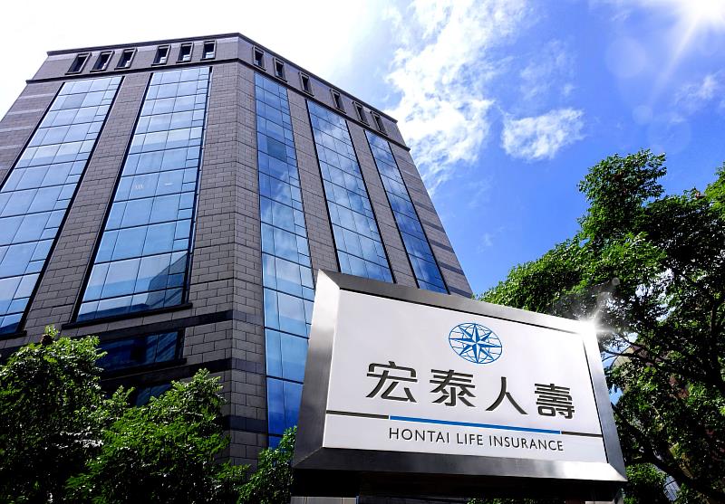 宏泰人壽建議,除了基礎的意外險之外,醫療健康保險不可或缺,可依照自己目前的經濟條件予以選擇及投保,再逐步完善相關保障。