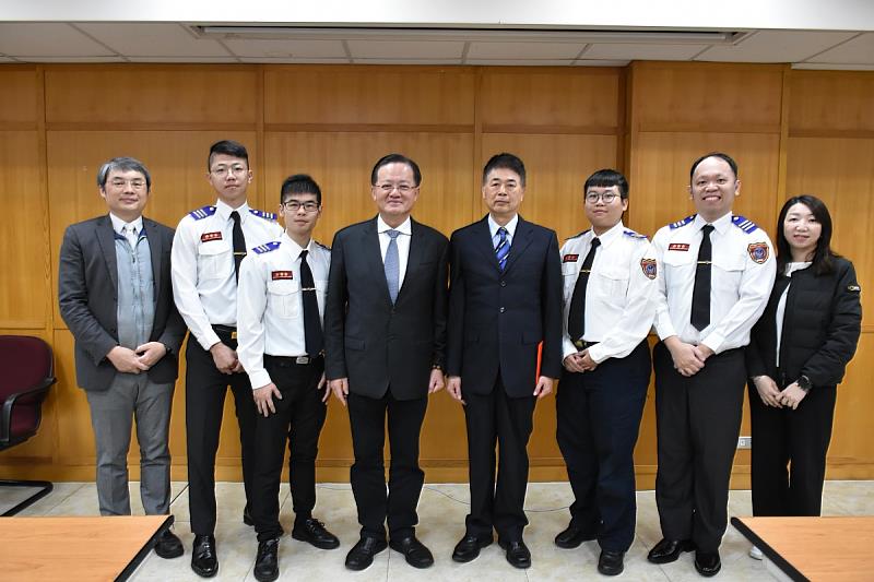表揚得獎選手並頒發慰勞金,感謝新北市政府消防局代表隊為台灣爭光