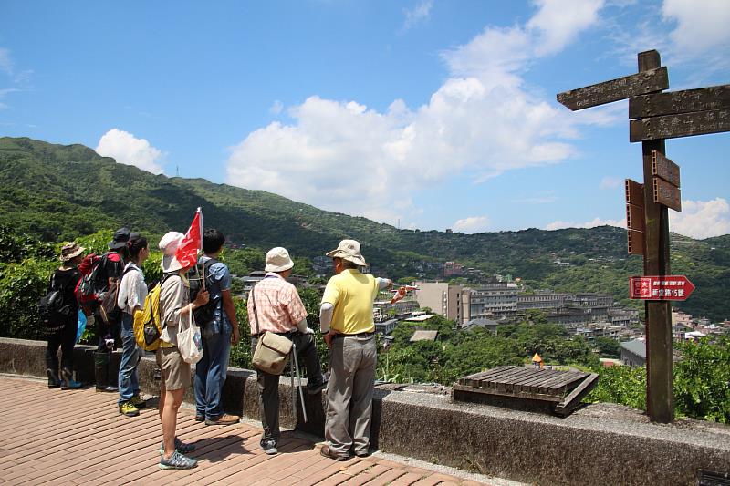 以節能環保的低碳旅遊，帶給大家獨特的山城回憶。