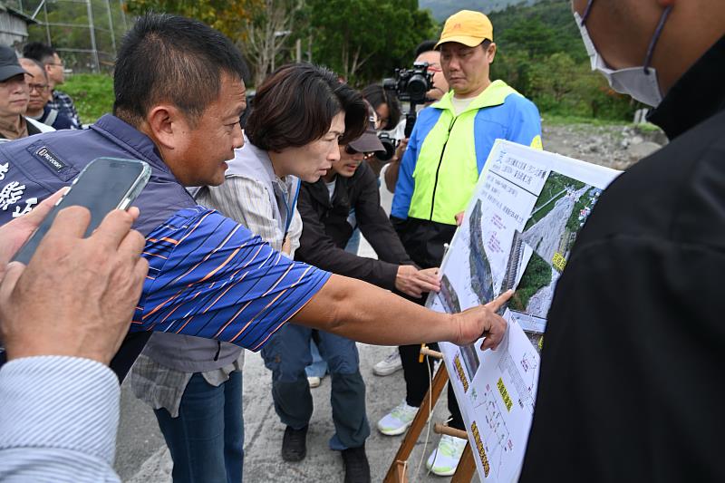 饒慶鈴視察南迴災後復建工程 把握汛期前黃金期 全力完成防洪整備 保障縣民安全