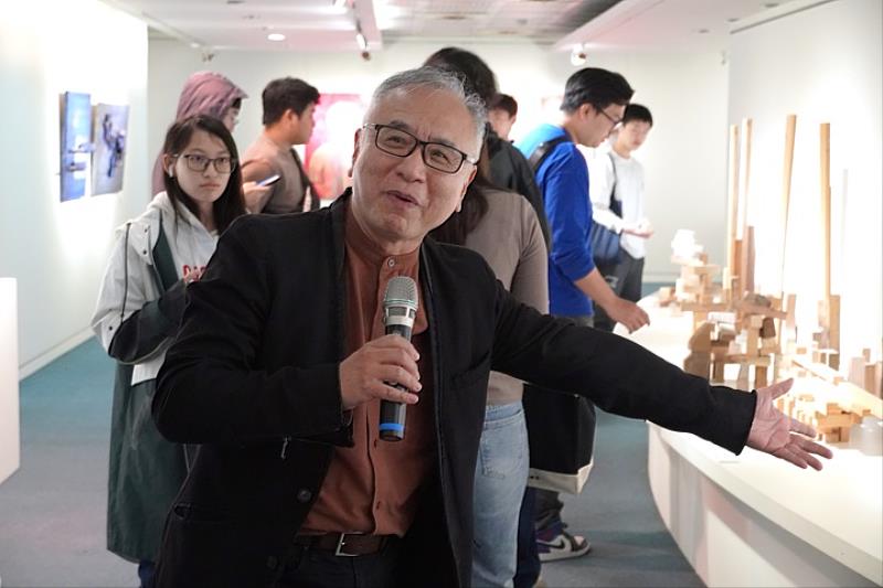 圖/藝術家大蔚阿昌開啟”超跨域人生”,從企管系畢業後便投入藝術領域,設立自有品牌、從事創作,如今還是擁有1.7萬部影片的兼職Youtuber。