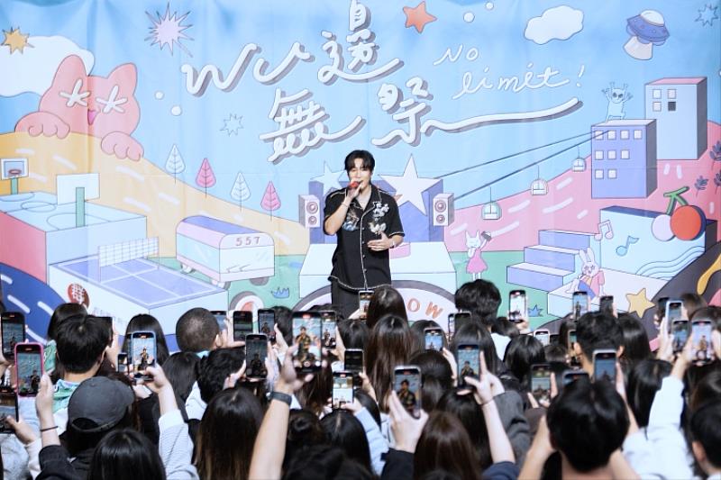 圖一、婁峻碩回母校東吳大學開唱,入場門票短短10分鐘就被搶光。