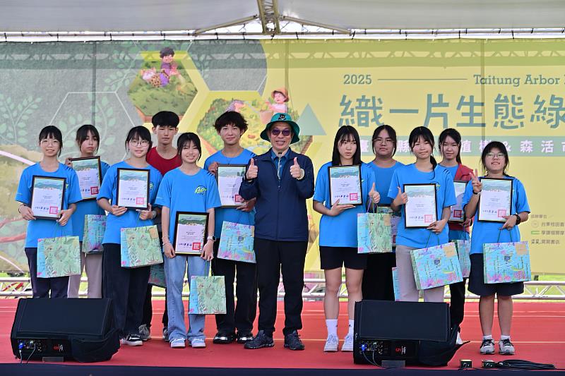 臺東「織一片生態綠網」植樹月!民眾種樹愛臺東 共創永續之都