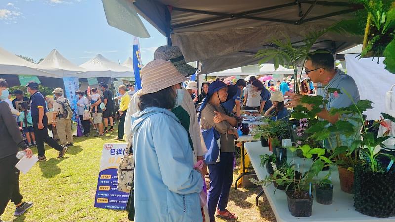 森活市集吸引上千名民眾前來森林公園參加活動