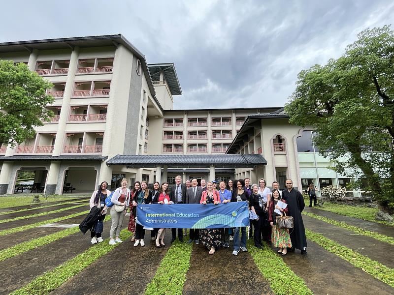 佛光大學與IEA美國夥伴院校探討未來合作機會，推動國際招生、產學合作及學術研究的多層面交流。