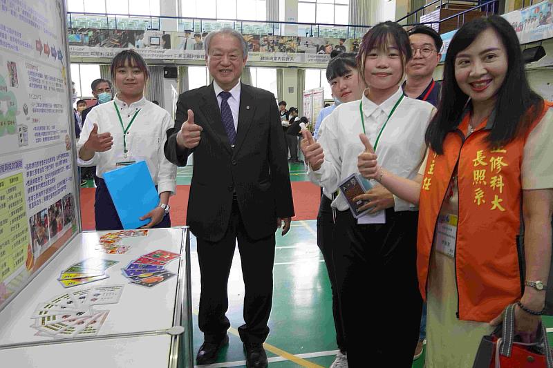 全國高中職專題製作競賽正修登場發揮創意。
