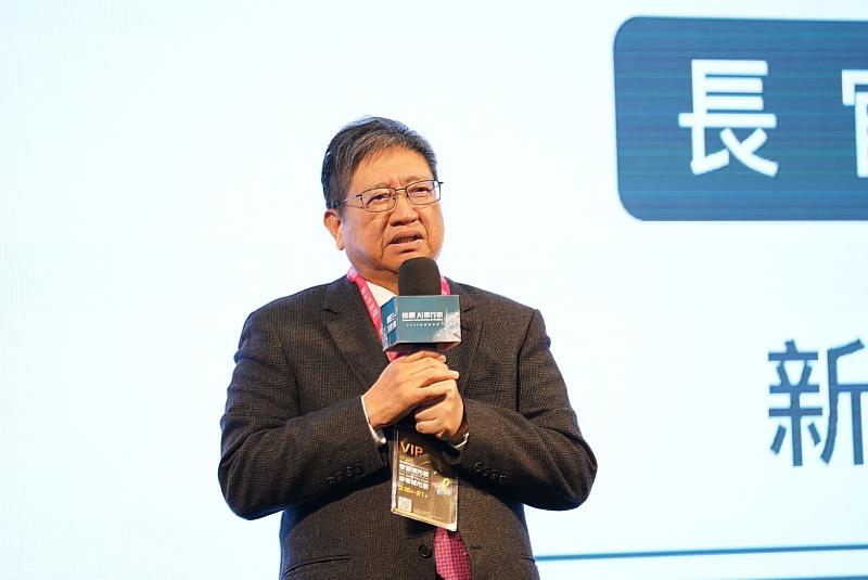 楊文科說,桃竹竹苗四縣市1+1+1+1等於無限大!