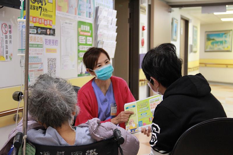 竹市提供出院準備服務,讓民眾在醫院住院期間即可進行長照服務申請及評估。