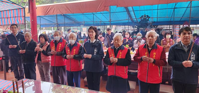 新竹市政府秘書長張治祥前往竹市開台金山寺祈福