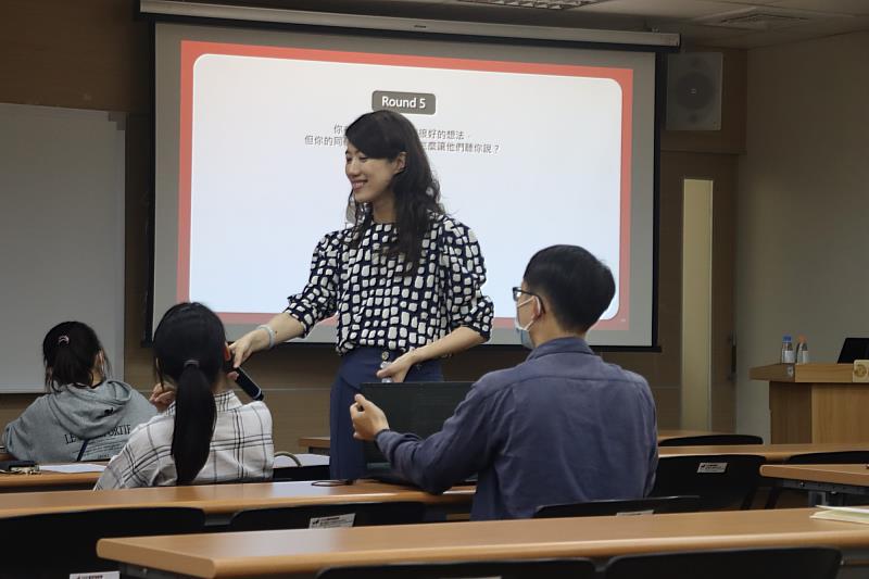 南大講座實例分析與實作演練,讓學員能夠將理論應用於實際溝通情境中