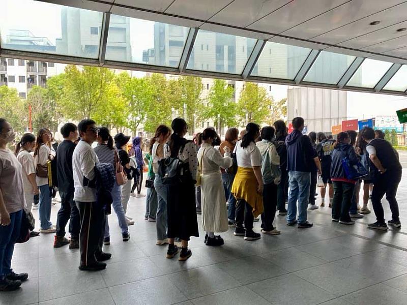 南臺科大數位設計學院OPEN DAY校園開放日，外賓校園巡禮之情形。