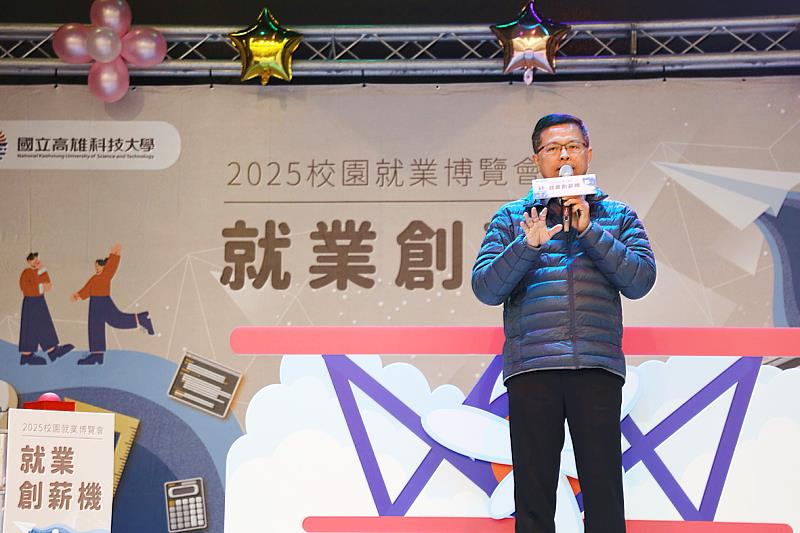 高科大校友服務暨實習就業中心陳銘志主任表示,本年度就業博覽會在建工、第一校區陸續登場,鼓勵即將畢業的同學及在校生自由參與,校方也持續在五校區推動更多元且符合所屬專業系所的企業徵才說明會。