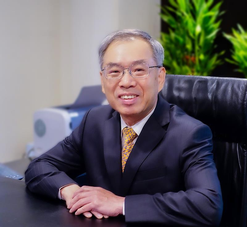 宏泰人壽董事長李啓賢表示,從近二年度財報結果可以看出宏泰人壽對於改善財務體質的用心與努力,透過各項財務改善計畫的執行,財務指標持續穩定達標。