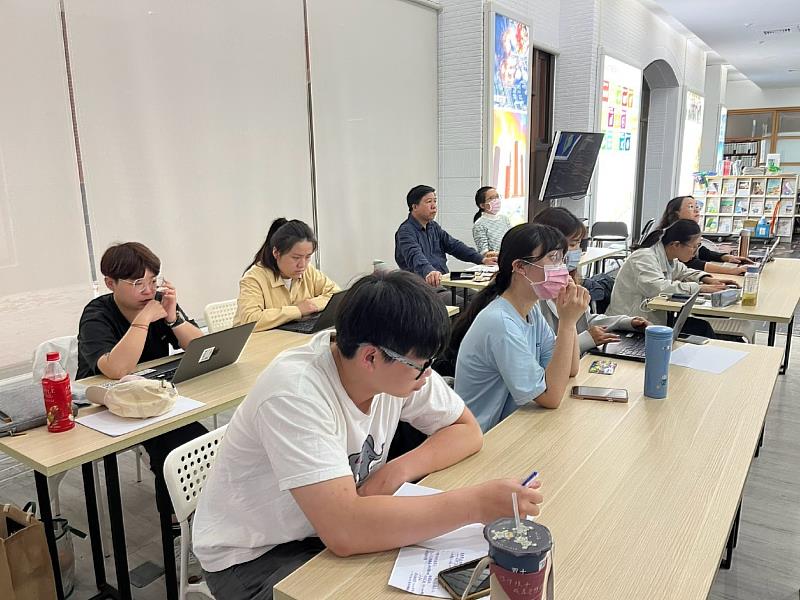南華大學辦理碳管理培訓，參與師生認真聽講。