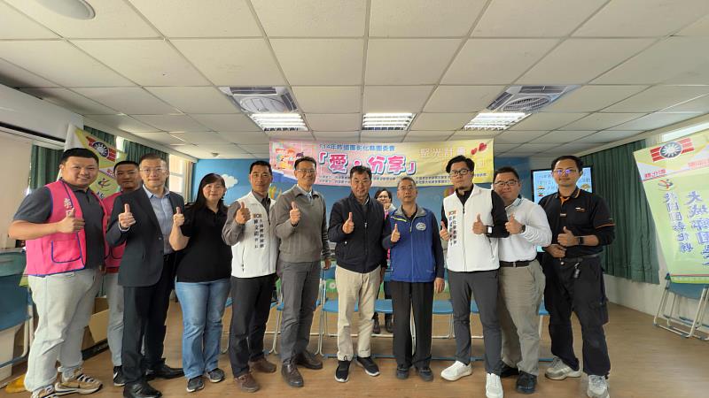 與二林鎮長蔡詩傑合照