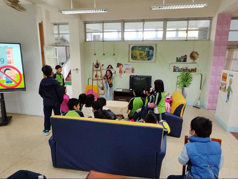 英語情境中心學習生活用英語
