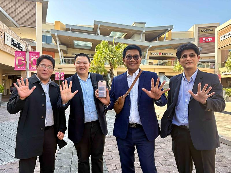 Dr. Thanavath 校長甫入境台灣,就幸運抽中「遊台灣金福氣 Taiwan the Lucky Land」5000元禮金。