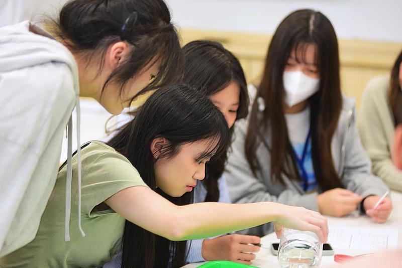 高中職學生體驗跨領域創意實作