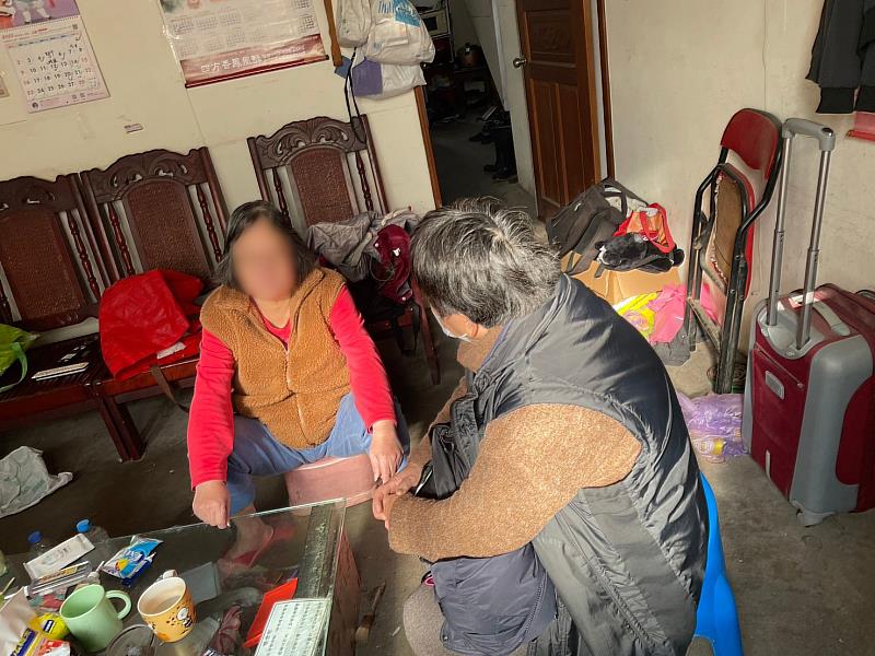 竹市關懷訪視員進行個案關懷
