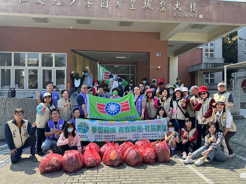 工青隊與兒少家園大合照