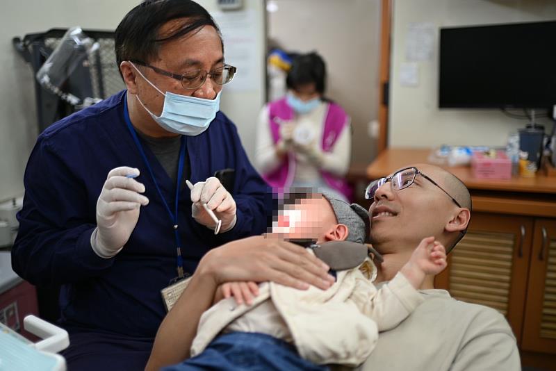 台東「親子口腔健康嘉年華會」！衛生局籲從小正確潔牙 守護健康笑容
