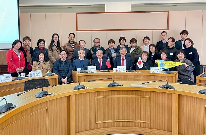 聖約翰科大與日本自然照顧協會及福樂多事業股份有限公司三方合作，推廣自然照顧理念與技術。
