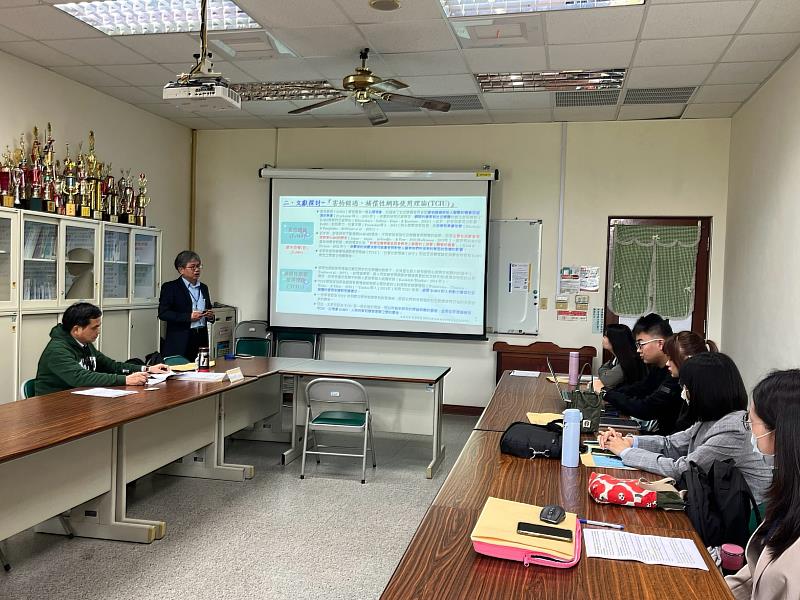 南華大學財金系舉辦「財務金融與管理研討會」，探討金融市場的相關主題。