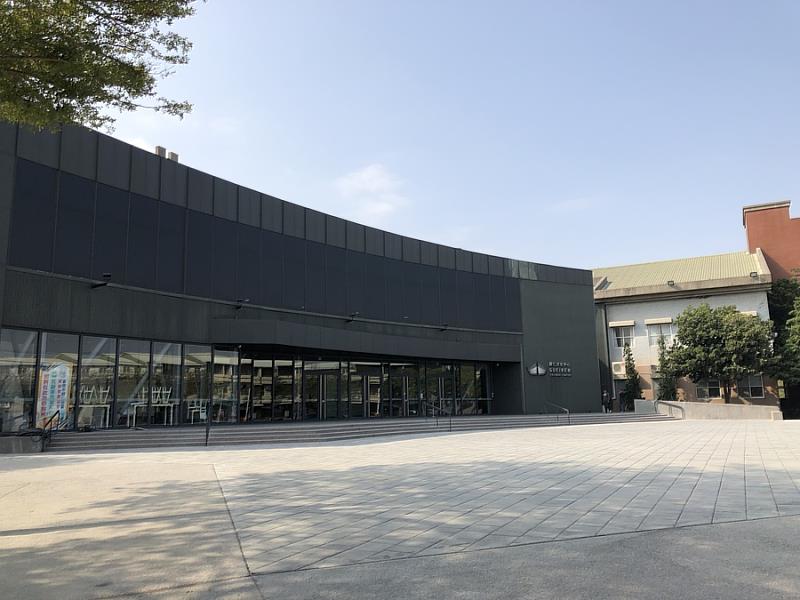 歸仁文化中心廣場鋪面更新,新廣場將充分發揮其遊憩、文教、公共討論等公共空間的功能