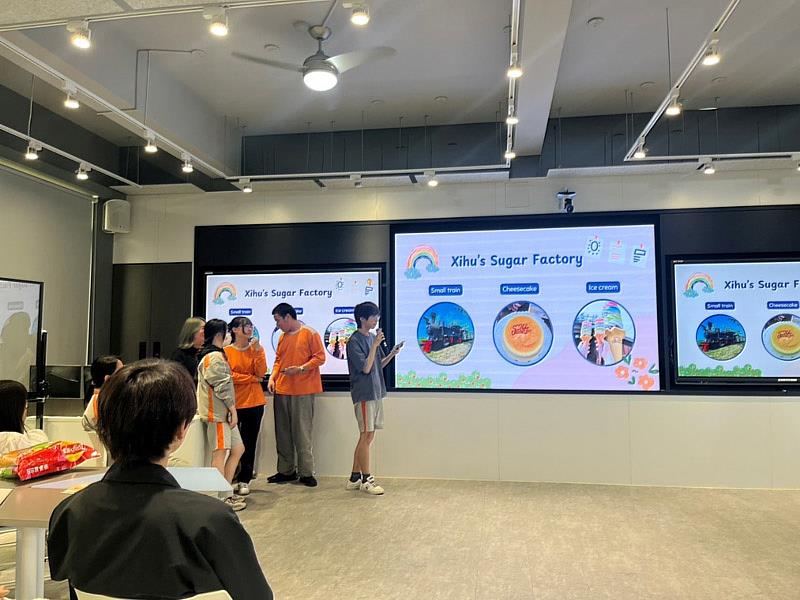 成功高中學生用英語介紹溪湖糖廠