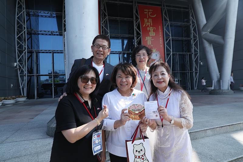 0_黃敏惠市長致贈小紅包