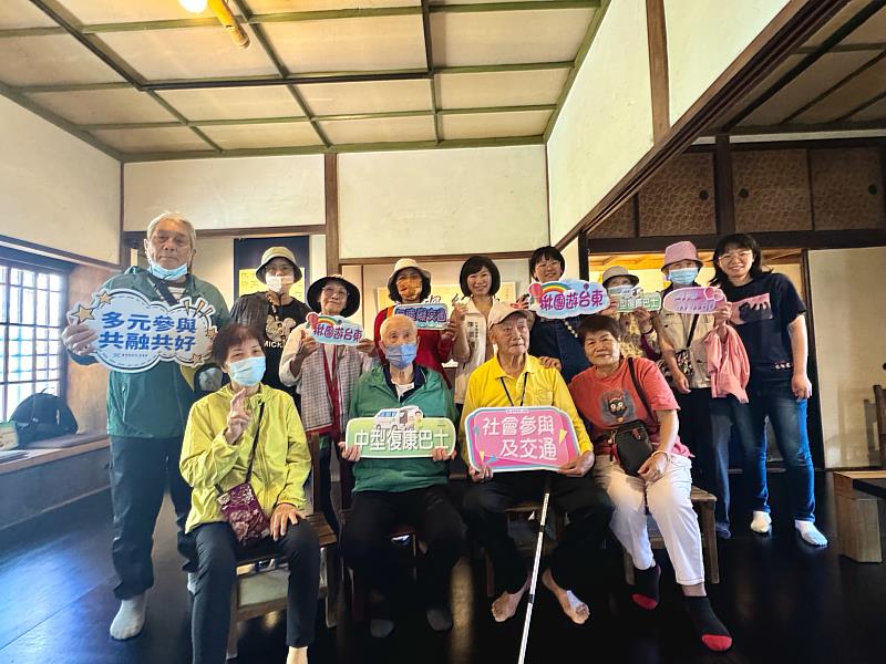 臺東「揪團遊臺東」復康巴士免費預約今啟動！ 首發團參訪「蔣勳書房」