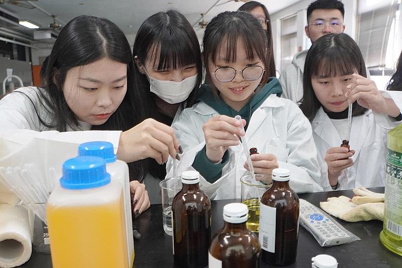 大葉大學藥保系學生專心量測比例