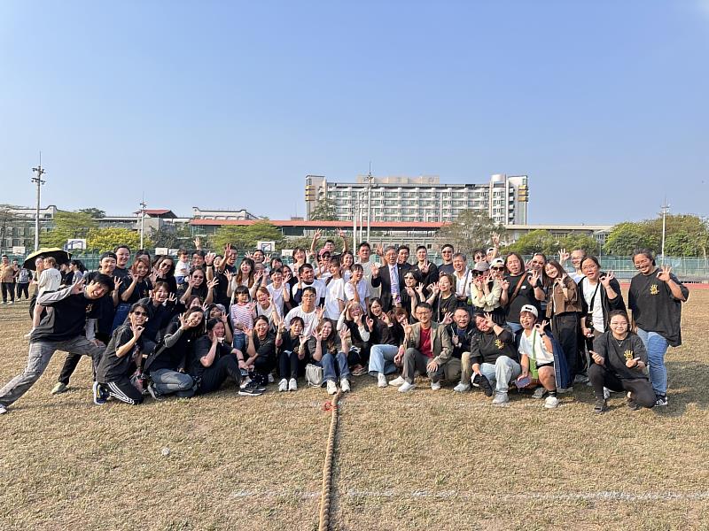 大仁科大第47屆校慶運動會-拔河比賽活動項目合影
