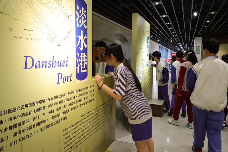 本屆獲獎的苗栗縣建國國中,由張榮發基金會招待師生校外教學,免費到長榮海事博物館一日遊。