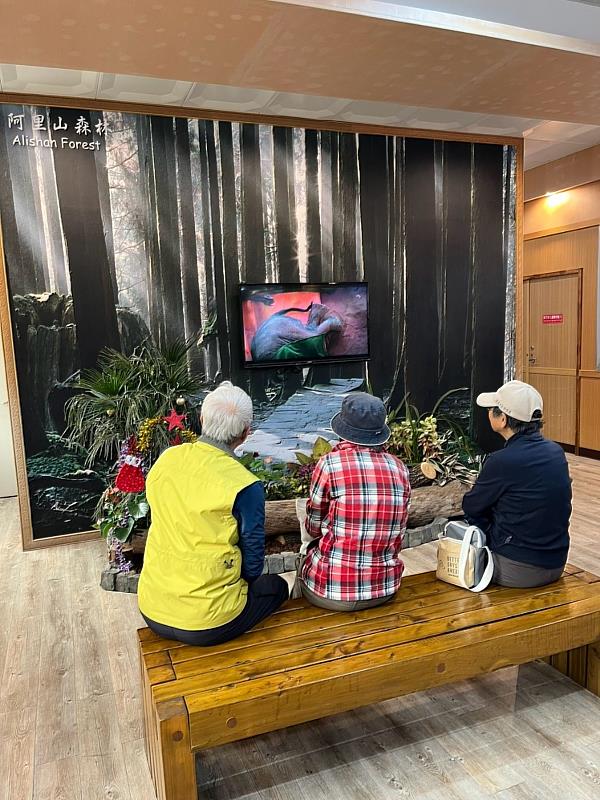 林業保育署嘉義分署舉辦第14屆野望國際自然影展觀影集章活動，邀請民眾透過國際級紀錄片了解全球生態環境議題