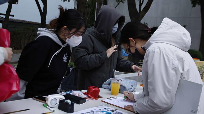 「十八同仁」團隊透過社群媒體及校園宣傳，成功串聯師生的愛心。