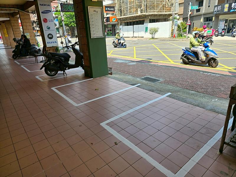 新竹市28處騎樓將試辦開放機慢車停車。
