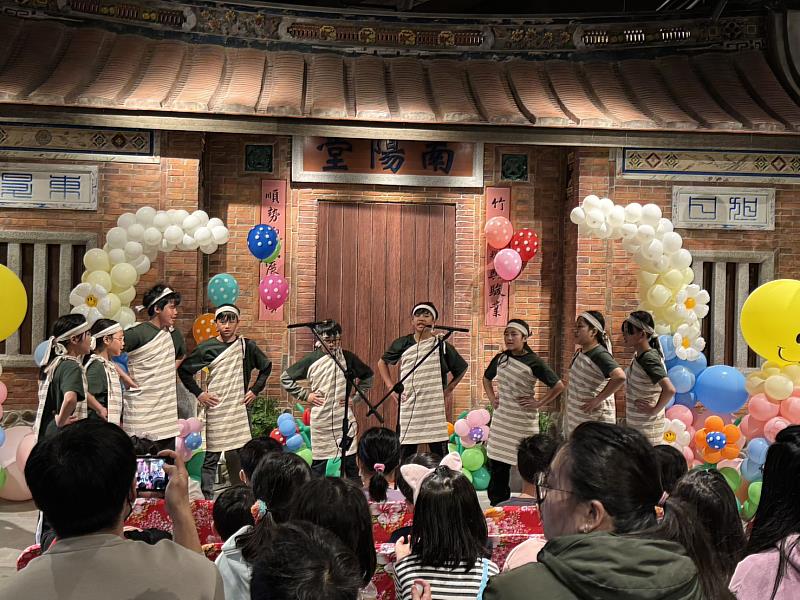 「竹音童樂:兒童節慶祝活動暨學生音樂團隊聯合展演」本周末(29、30日)於遠百竹北店7樓古厝區歡樂登場