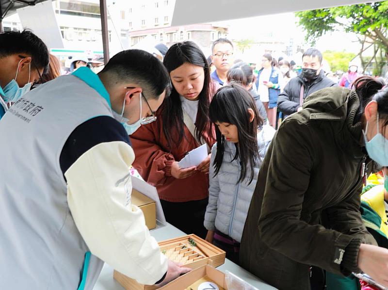 免廢市集現場活動