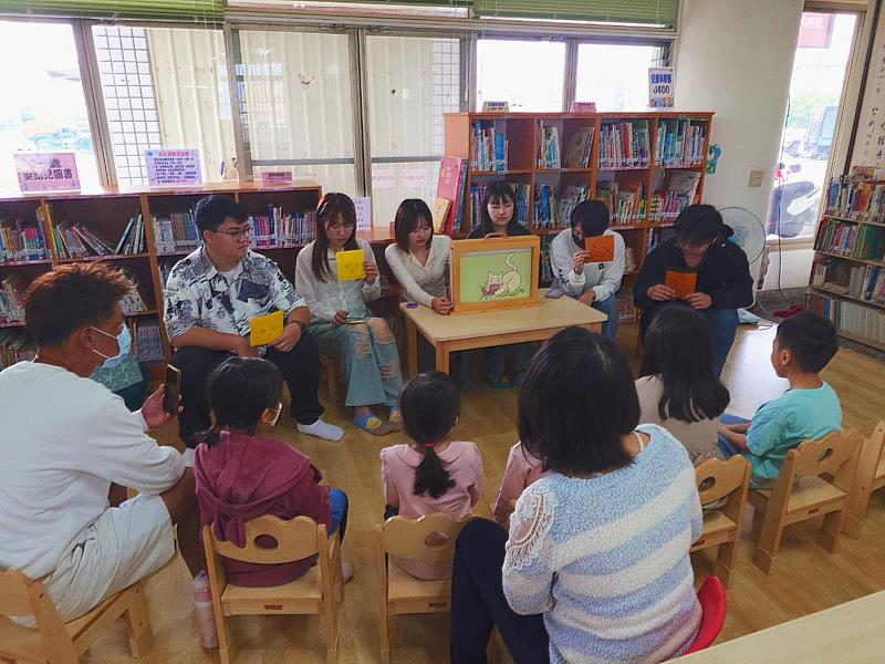 大葉大學應日系學生與宮崎大學學生到圖書館日語說故事