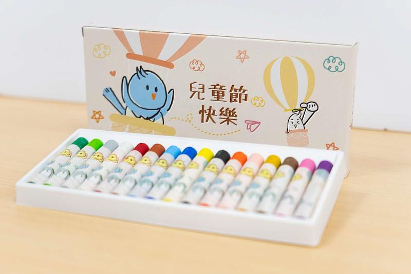 新竹市兒童節禮物「16色皮卡粉蠟筆」