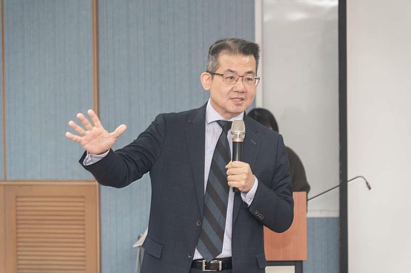 陳世明教練進行專題演講及案例研討。
