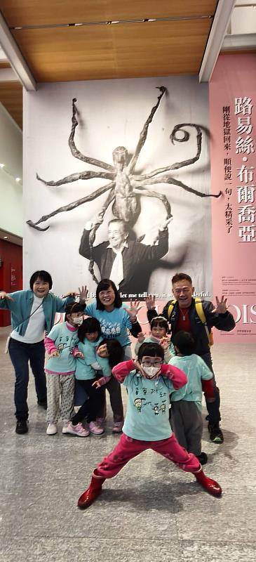 游榮吉教育基金會董事沈中元教授表示，讓藝術成為偏鄉學童與未來連結的第一站。