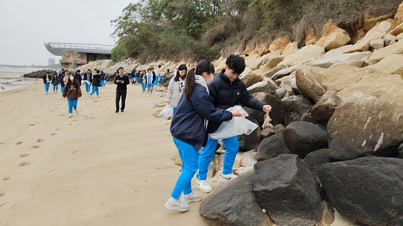 「青年造夢 共築永續」環保淨灘活動