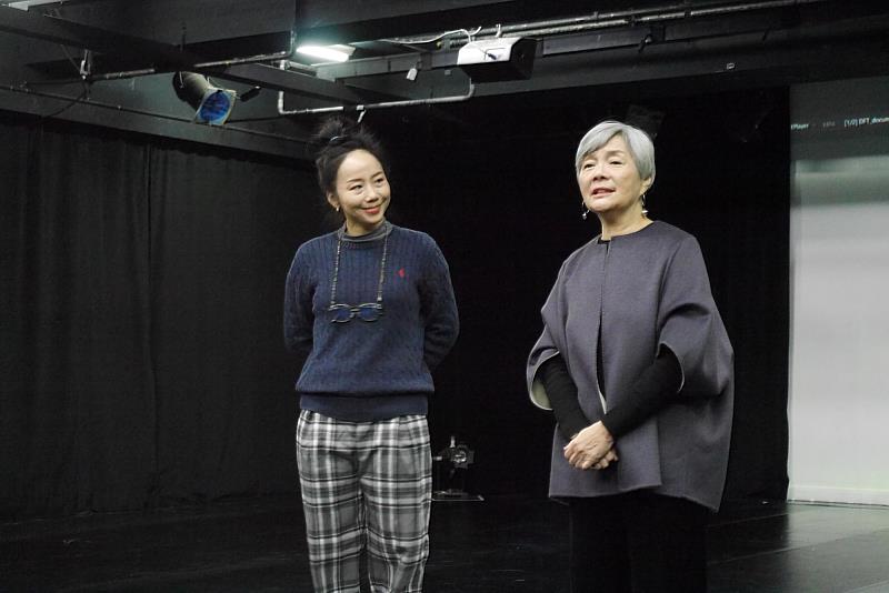 藝術總監平珩老師談到舞團近年積極投入教育現場推廣,期望讓美學與舞蹈向下紮根